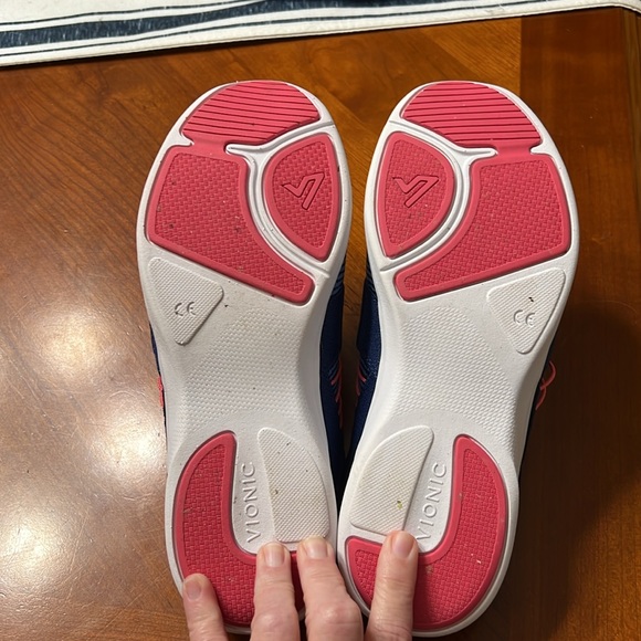 Vionic Berlin Slip On Sneakers Supportive Slip In Breathable Mesh Walking - Picture 2 of 6